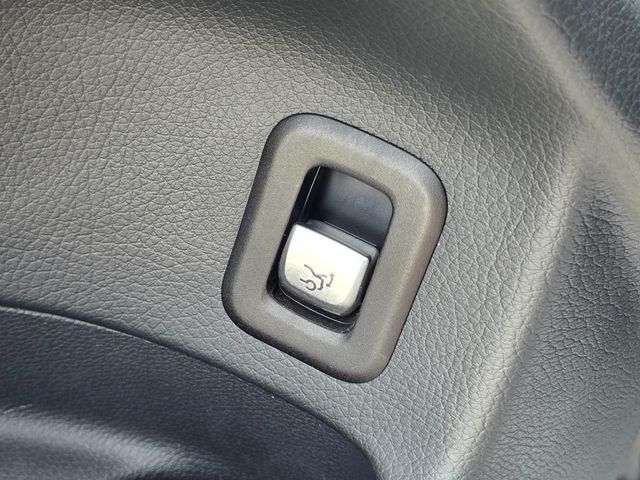 2018 Mercedes-Benz GLC GLC 300 SUV - 22819543 - 29