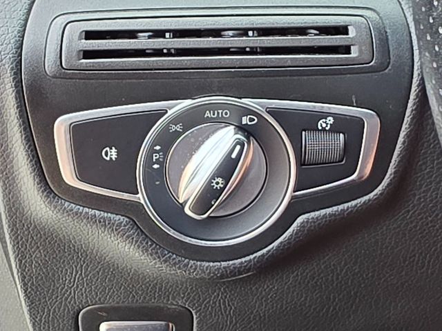 2018 Mercedes-Benz GLC GLC 300 SUV - 22819543 - 45