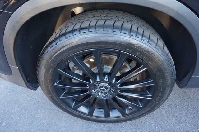 2018 Mercedes-Benz GLC LOW MILES, AMG PKG, PREMIUM PKG, BACKUP CAMERA  - 22933574 - 13