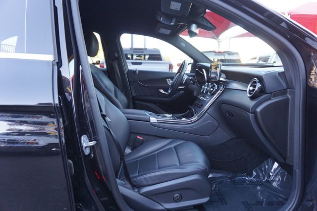 2018 Mercedes-Benz GLC LOW MILES, AMG PKG, PREMIUM PKG, BACKUP CAMERA  - 22933574 - 19