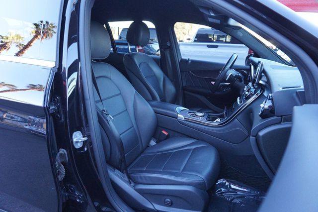 2018 Mercedes-Benz GLC LOW MILES, AMG PKG, PREMIUM PKG, BACKUP CAMERA  - 22933574 - 20