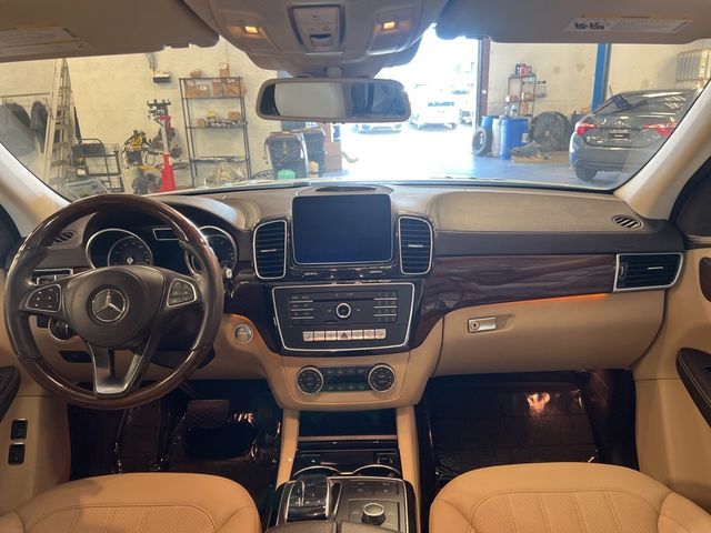 2018 Mercedes-Benz GLS GLS 450 4MATIC SUV - 22932191 - 3