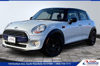 2018 MINI Cooper Base's photo