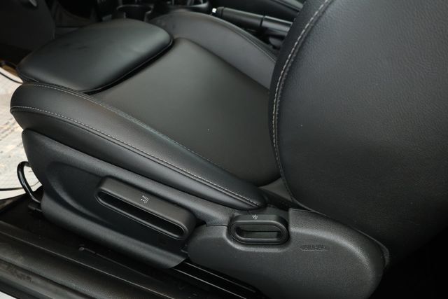 2018 MINI Cooper S Hardtop 2 Door with Panoramic Moonroof & LED Headlights - 22927975 - 8