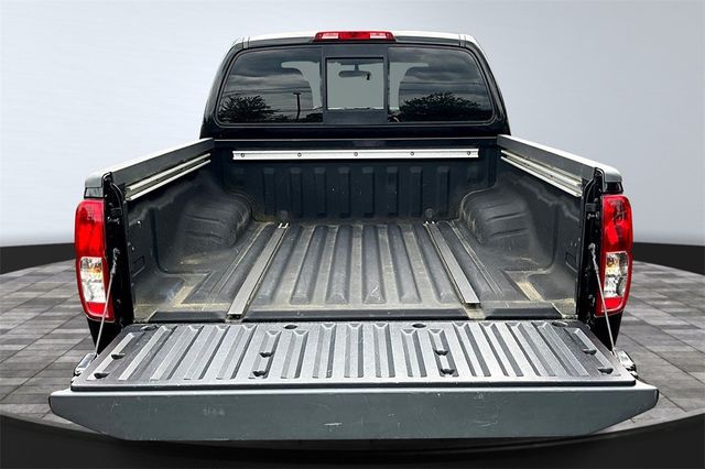2018 Nissan Frontier Crew Cab 4x4 PRO-4X Automatic - 22895728 - 26