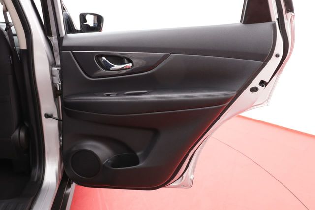 2018 Nissan Rogue  - 20992306 - 18