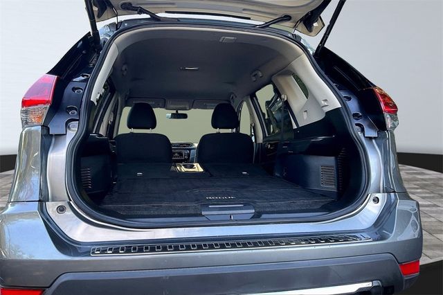 2018 Nissan Rogue AWD SV - 22926839 - 34