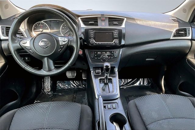 2018 Nissan Sentra SR CVT - 22938413 - 18