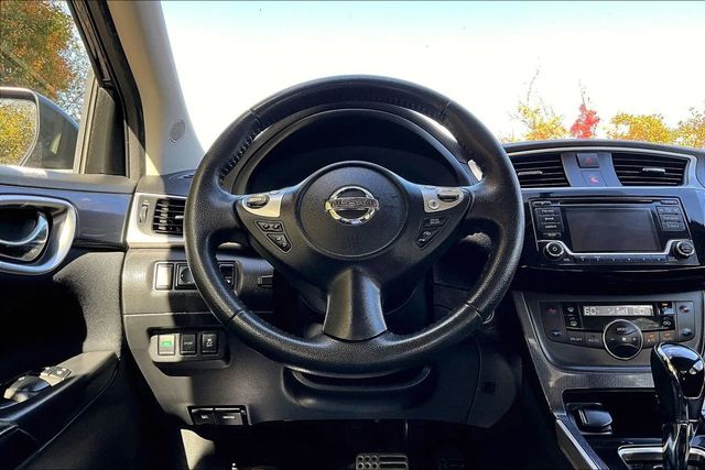 2018 Nissan Sentra SR CVT - 22934008 - 19