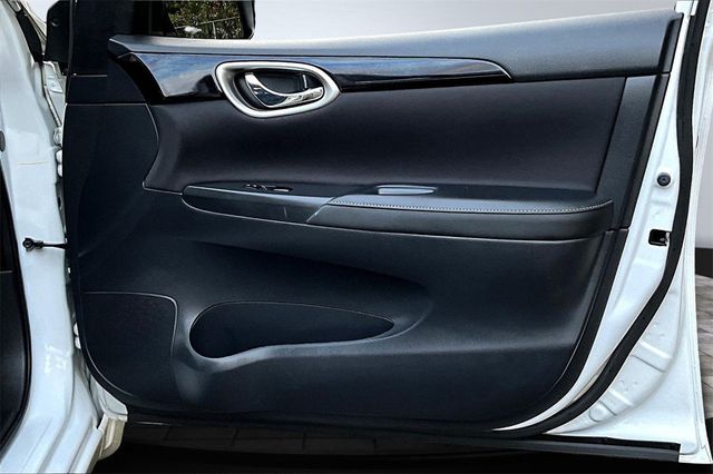 2018 Nissan Sentra SV CVT - 22938398 - 14