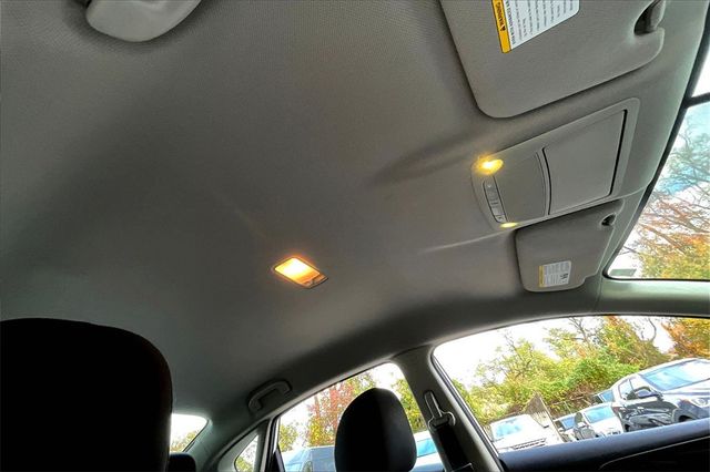 2018 Nissan Sentra SV CVT - 22938398 - 29