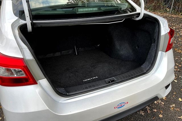 2018 Nissan Sentra SV CVT - 22938398 - 30