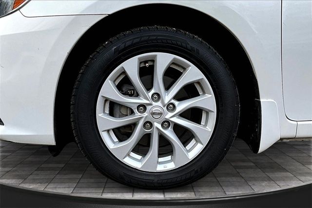 2018 Nissan Sentra SV CVT - 22938398 - 31