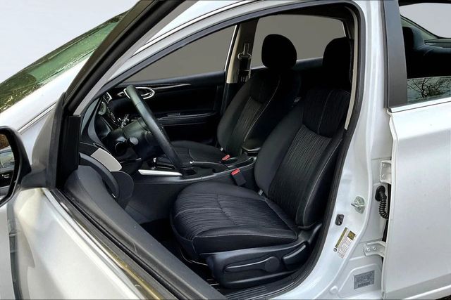 2018 Nissan Sentra SV CVT - 22934006 - 9