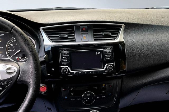 2018 Nissan Sentra SV CVT - 22934006 - 21