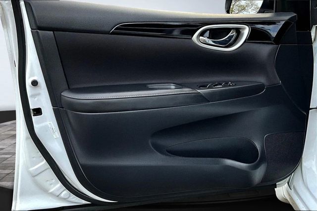 2018 Nissan Sentra SV CVT - 22934006 - 8