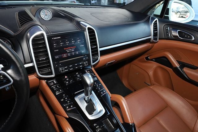 2018 PORSCHE CAYENNE Platinum Edition - 22935011 - 24