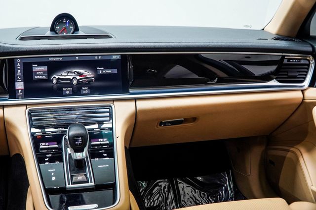 2018 Porsche Panamera   - 22915875 - 16