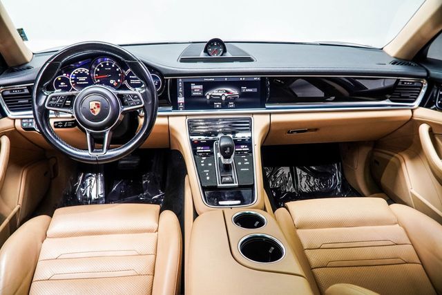 2018 Porsche Panamera   - 22915875 - 17