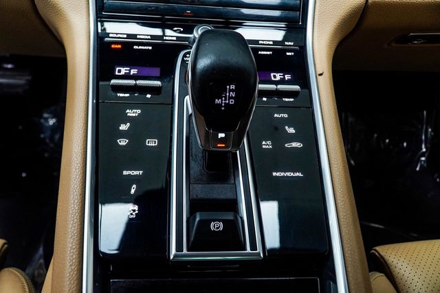 2018 Porsche Panamera   - 22915875 - 20
