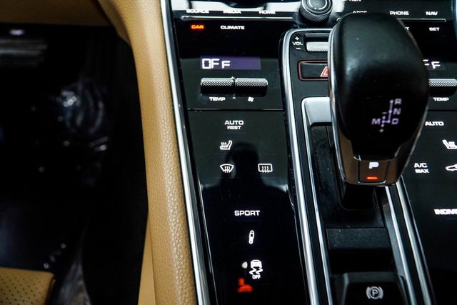 2018 Porsche Panamera   - 22915875 - 21