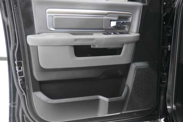 2018 Ram 1500 Lone Star Silver 4x2 Crew Cab 5'7" Box - 22917050 - 10