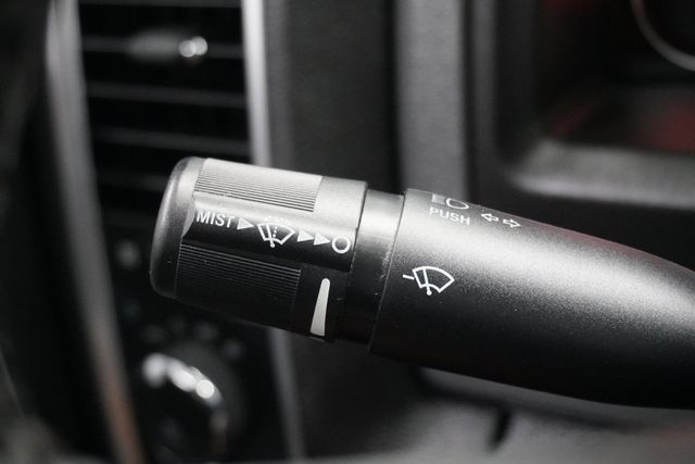 2018 Ram 1500 Lone Star Silver 4x2 Crew Cab 5'7" Box - 22917050 - 19