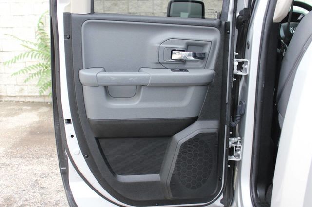 2018 Ram 1500 SLT 4x4 4dr Quad Cab 6.3 ft. SB Pickup - 22893438 - 9