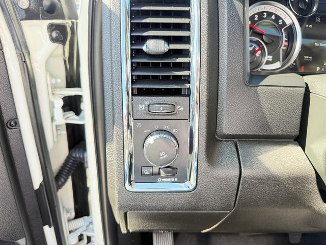 2018 Ram 2500 Laramie 4x4 Mega Cab 6'4" Box - 22937114 - 21