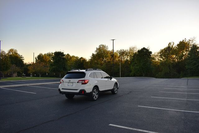 2018 Subaru Outback 2.5i Limited - 22934382 - 64