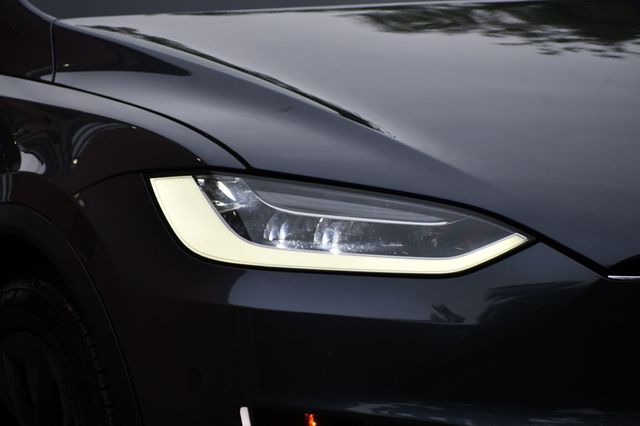 2018 Tesla Model X 100D AWD - 22414870 - 4