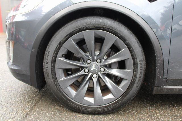2018 Tesla Model X 75D AWD - 22934518 - 13