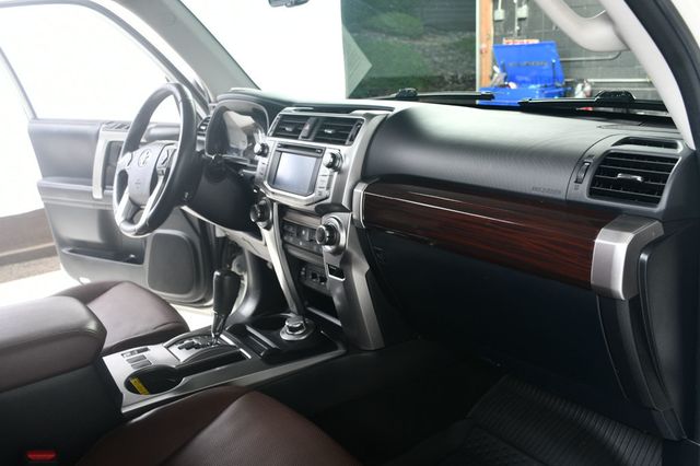2018 Toyota 4Runner Limited 4WD - 22888856 - 28