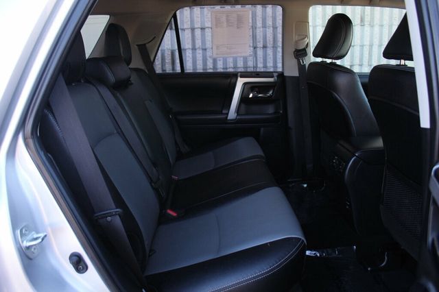 2018 Toyota 4Runner ONE OWNER SR5 PREMIUM W/ NAVIGATION, LEATHER, MOONROOF - 22924509 - 9