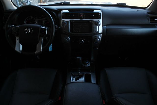 2018 Toyota 4Runner ONE OWNER SR5 PREMIUM W/ NAVIGATION, LEATHER, MOONROOF - 22924509 - 11