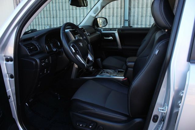 2018 Toyota 4Runner ONE OWNER SR5 PREMIUM W/ NAVIGATION, LEATHER, MOONROOF - 22924509 - 22