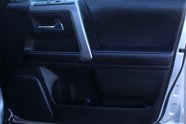 2018 Toyota 4Runner ONE OWNER SR5 PREMIUM W/ NAVIGATION, LEATHER, MOONROOF - 22924509 - 5
