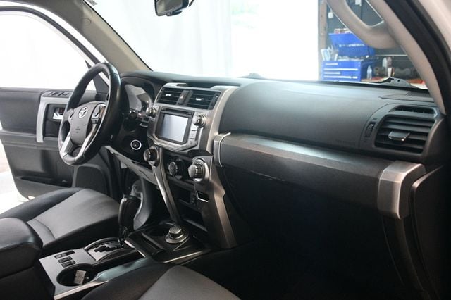 2018 Toyota 4Runner SR5 Premium 4WD - 22925183 - 26