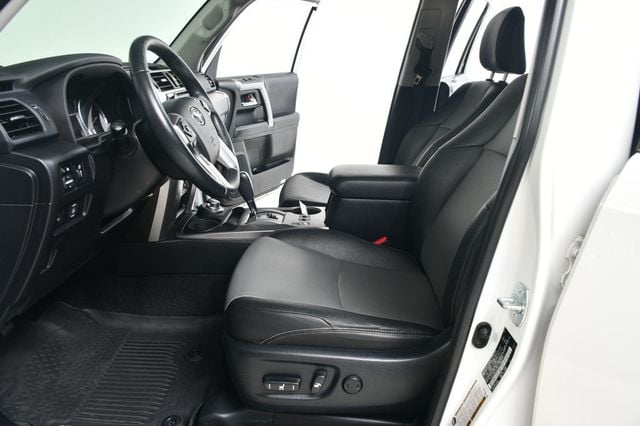 2018 Toyota 4Runner SR5 Premium 4WD - 22925183 - 27