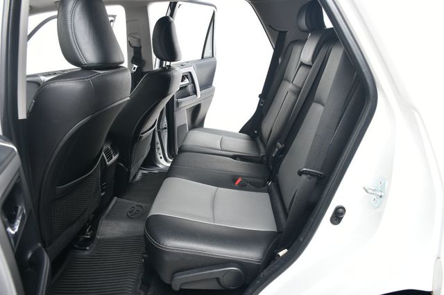 2018 Toyota 4Runner SR5 Premium 4WD - 22925183 - 32