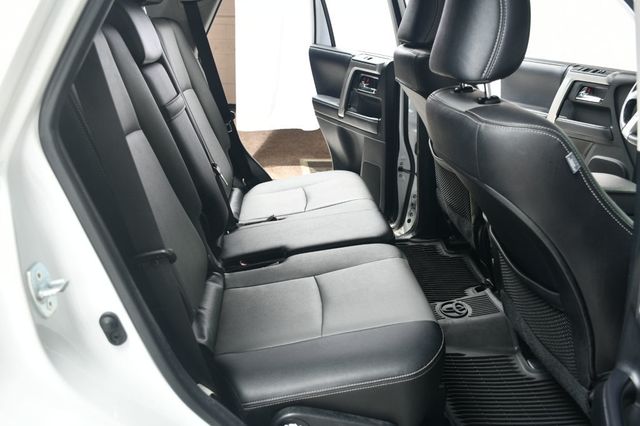 2018 Toyota 4Runner SR5 Premium 4WD - 22925183 - 36