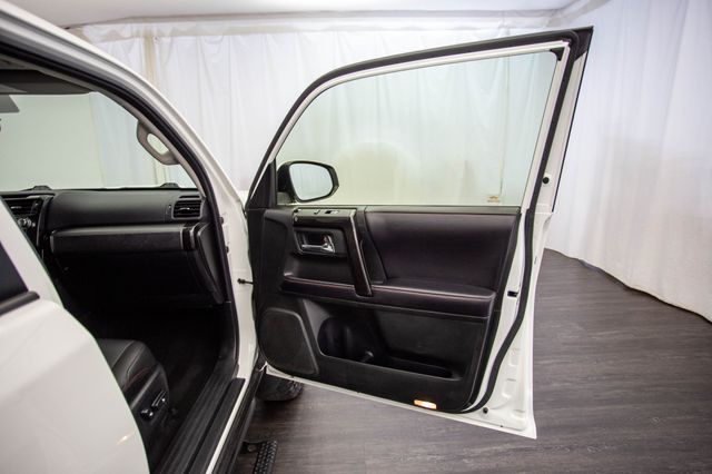 2018 Toyota 4Runner TRD Off Road Premium 4WD - 22899866 - 16