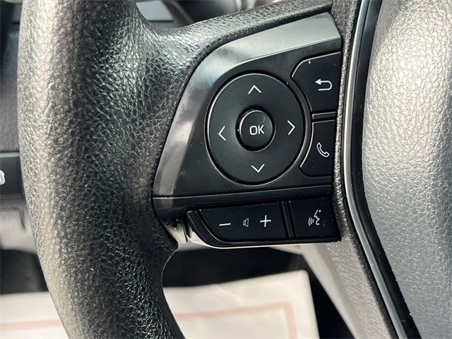 2018 Toyota Camry LE Automatic - 22937403 - 19