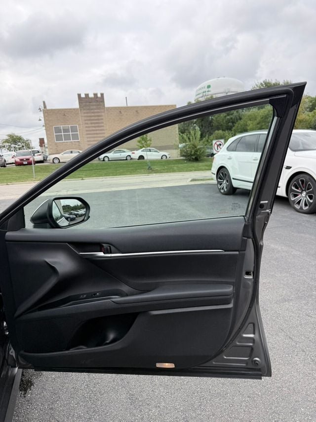 2018 Toyota Camry LE Automatic - 22907950 - 20