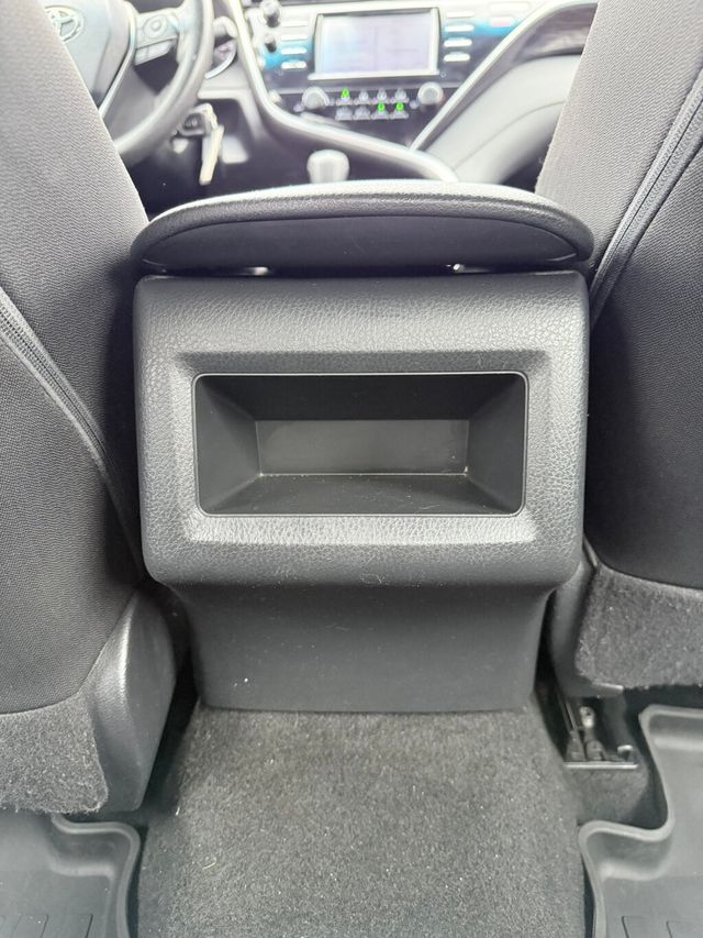 2018 Toyota Camry LE Automatic - 22907950 - 32