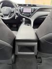 2018 Toyota Camry LE Automatic - 22907950 - 33