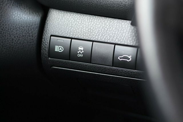 2018 Toyota Camry XSE  - 22909965 - 19