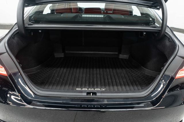 2018 Toyota Camry XSE Automatic - 22938602 - 32