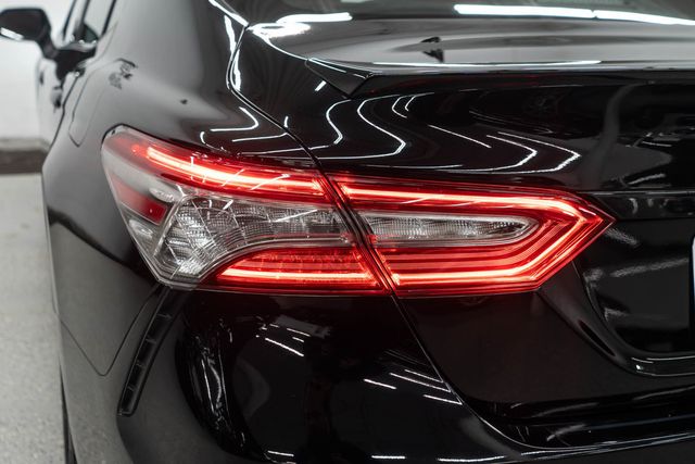 2018 Toyota Camry XSE Automatic - 22938602 - 38