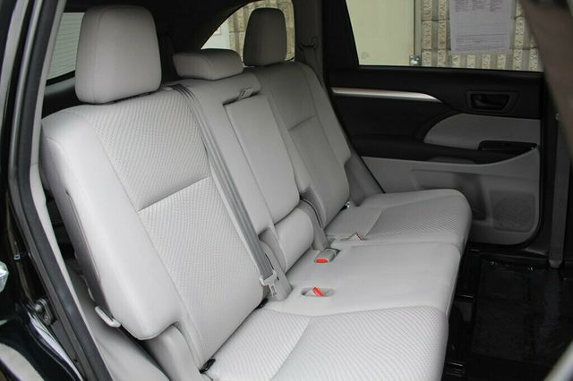 2018 Toyota Highlander ONE OWNER AWD HYBRID LE - 22934323 - 11